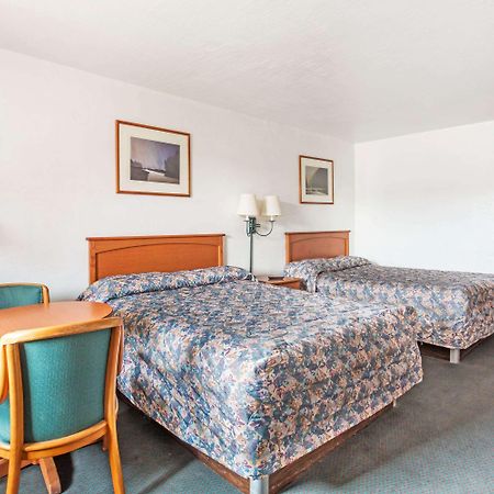 Americas Best Value Inn Wendover Exterior foto
