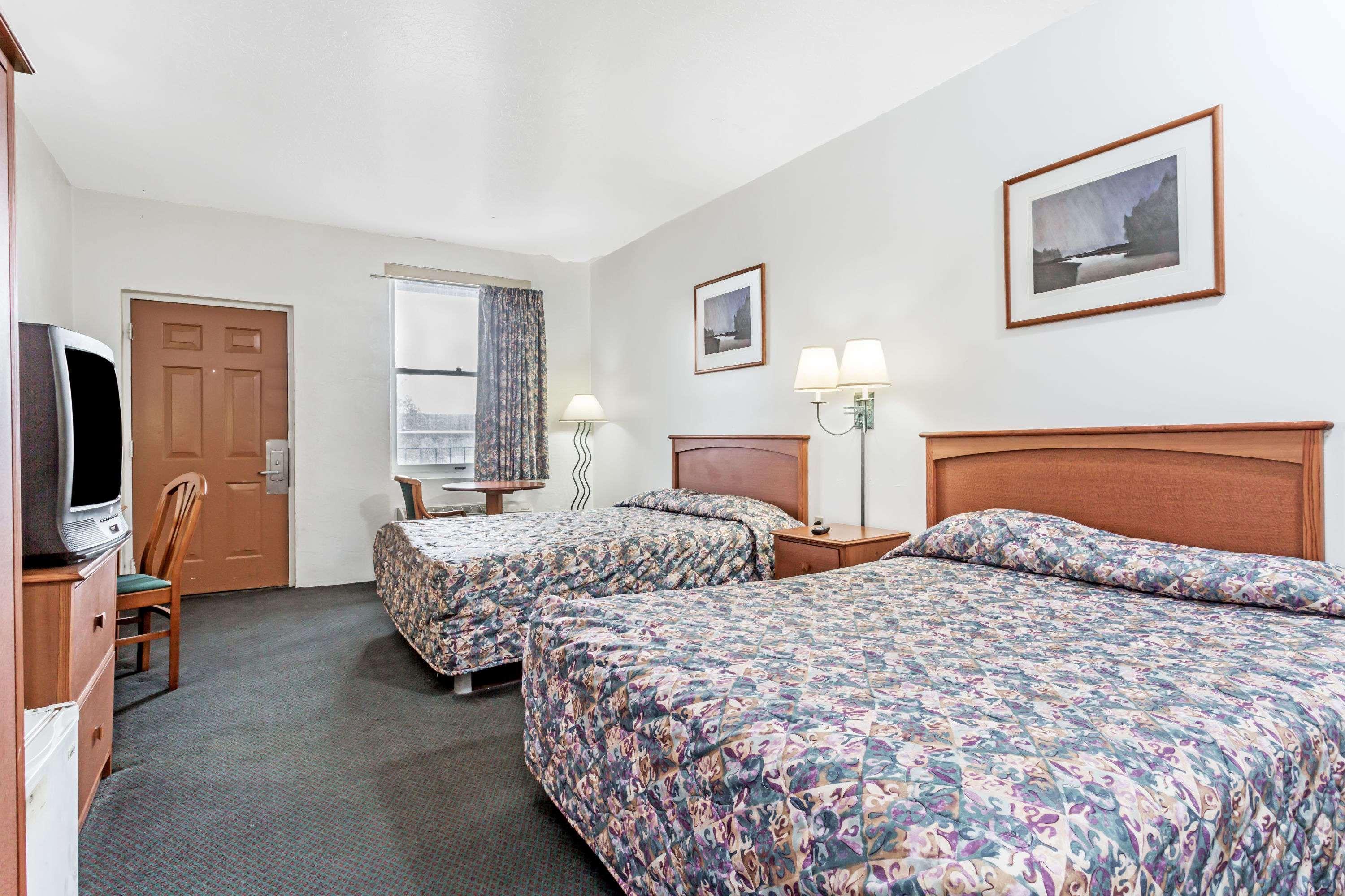 Americas Best Value Inn Wendover Exterior foto