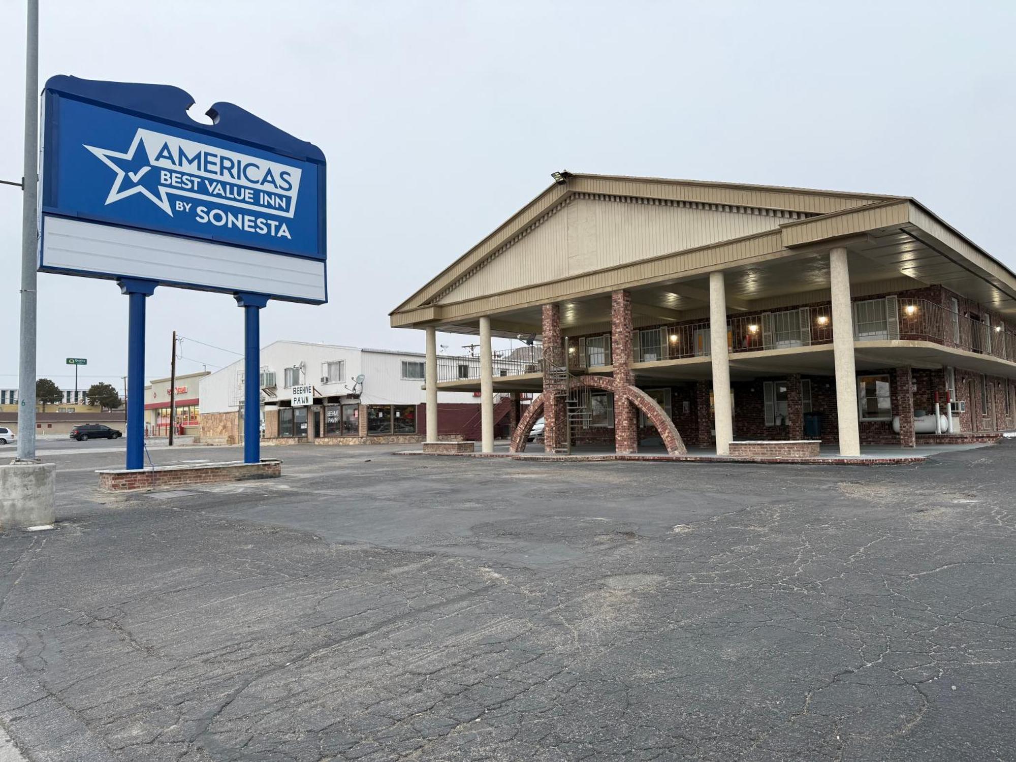 Americas Best Value Inn Wendover Exterior foto